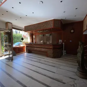 3* Otel Monopol